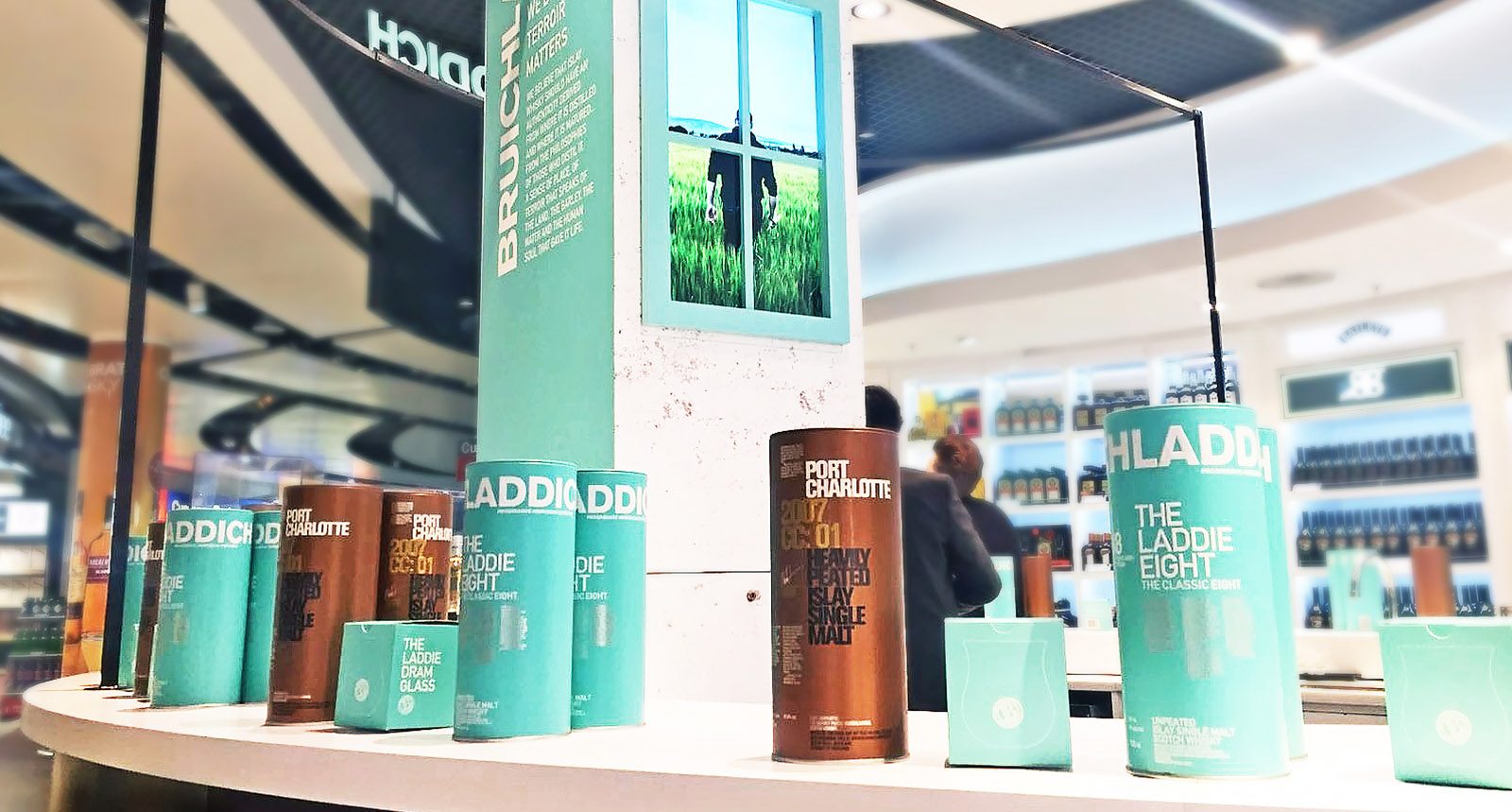 Bruichladdich installed travel retail unit