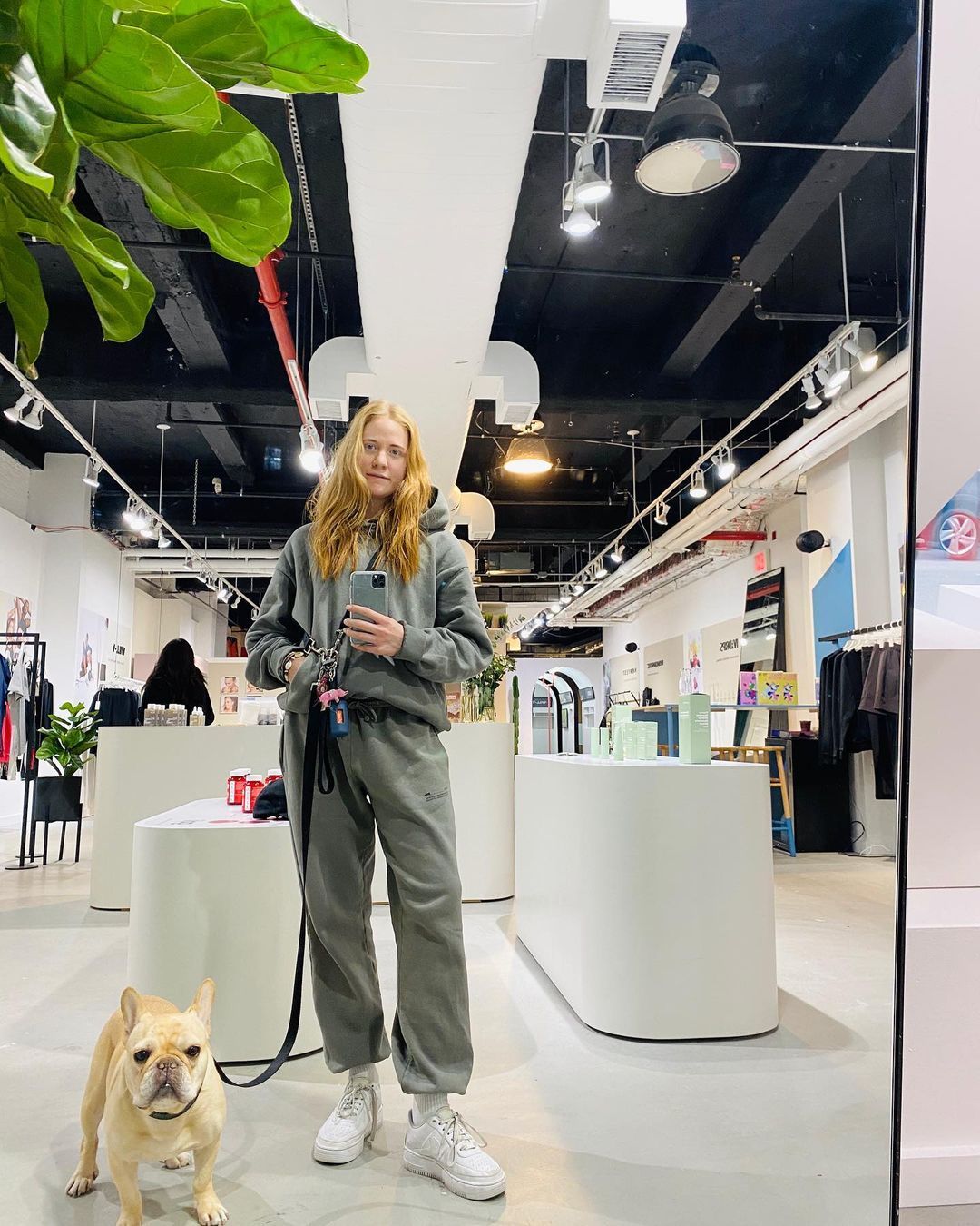 The role of instagram when it comes to brand communication and designing a store interior