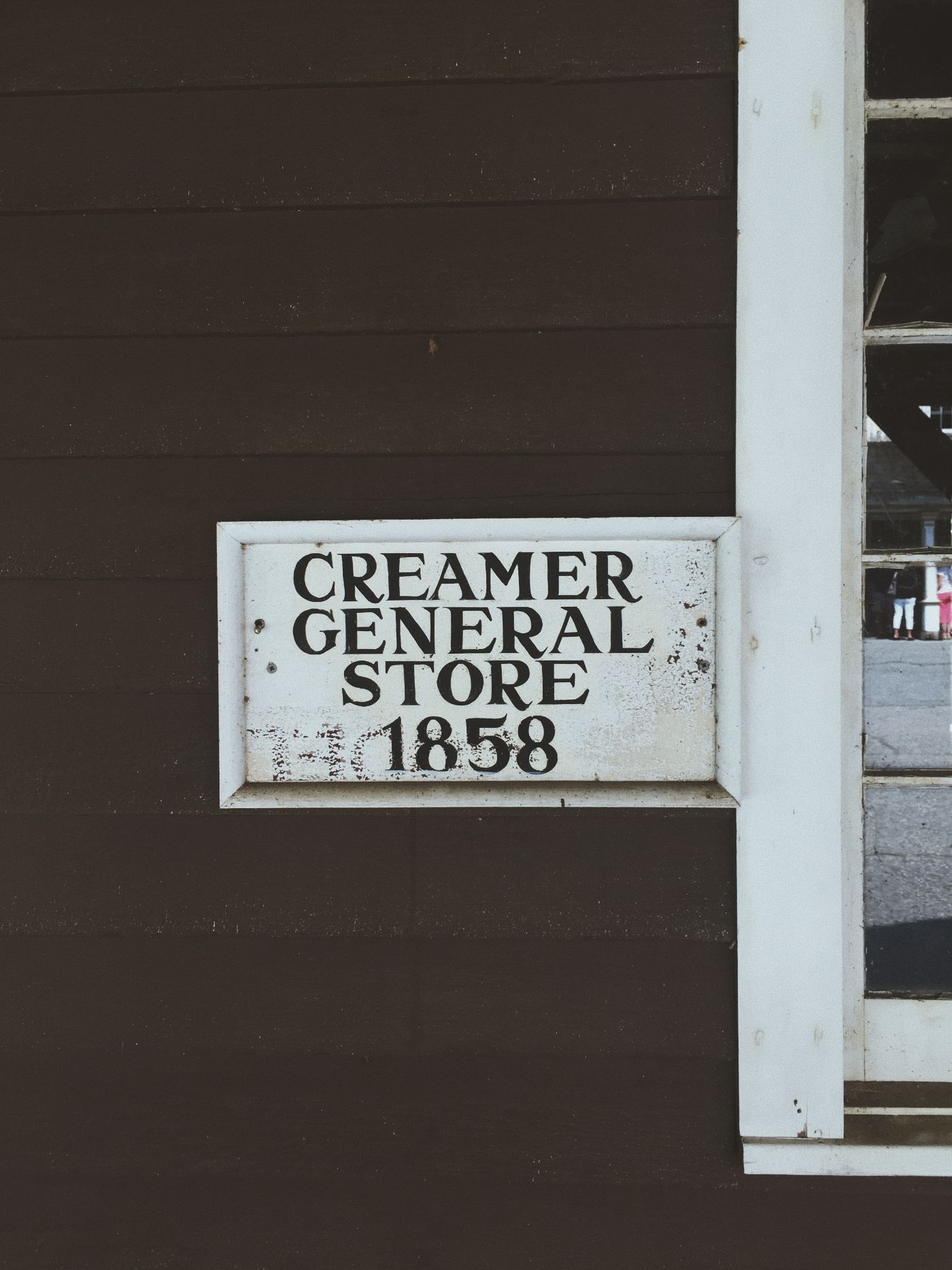 Why retail stores should return to basics